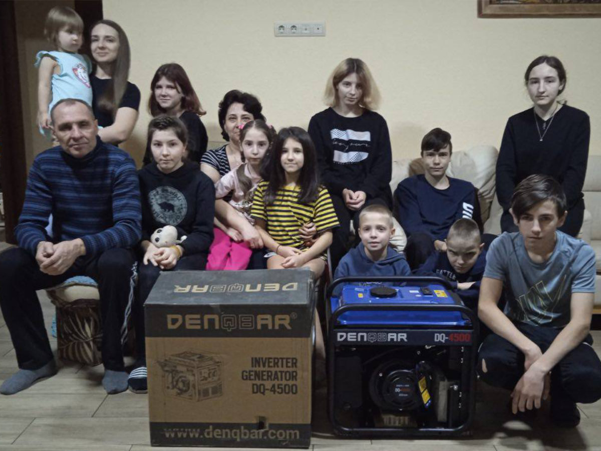 Ankunft einer geflüchteten Familie bei der Gastfamilie